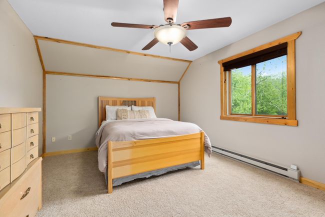 upper bedroom | Image 15