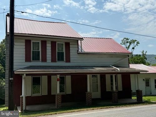 1755 Pottsville St, LYKENS, PA, 17048-9635 | Card Image