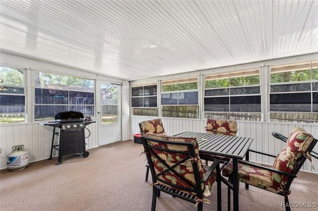 Large Enclosed Patio | Image 25