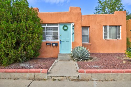 215 Maple St Ne, Albuquerque, NM, 87106-4609 | Card Image