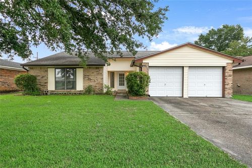 106 Meredith Dr, Slidell, LA, 70458-1230 | Card Image