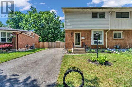 60 Tilipe Rd, London, ON, N5V2X4 | Card Image