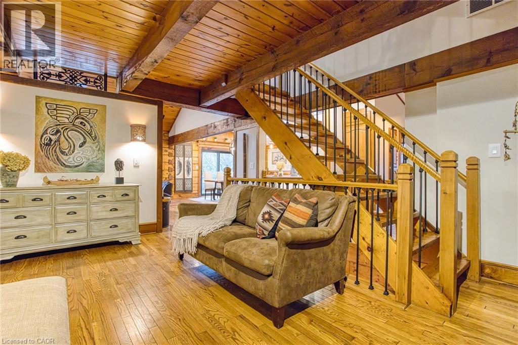 Residential in Fonthill 5