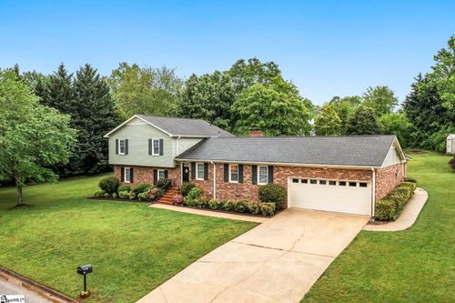 7 Velma Dr, Taylors, SC, 29687-4420 | Card Image