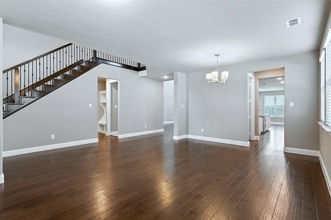 Formal Dining / Dining | Image 13