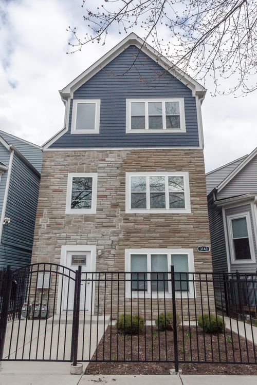 2-3143 N Monticello Ave, Chicago, IL, 60618-6613 | Card Image