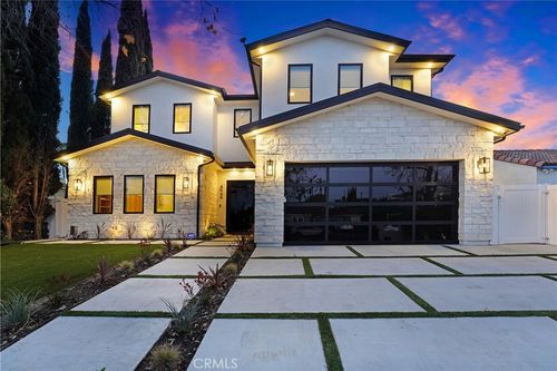 4949 Petit Ave, Encino, CA, 91436-3516 | Card Image