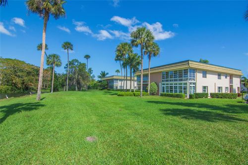 apt-207-1 Vista Gardens Trl, Vero Beach, FL, 32962-1770 | Card Image