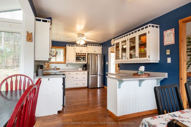1063 Lakeview Rd, House other with 5 bedrooms, 2 bathrooms and 3 parking in Utterson ON | Image 11