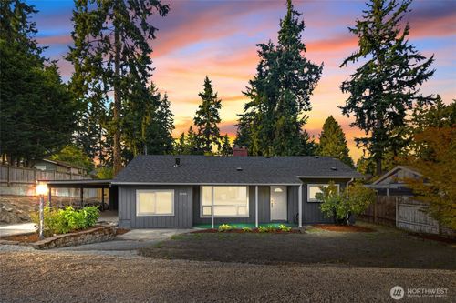 1006 Ne 126th St, Seattle, WA, 98125-4032 | Card Image