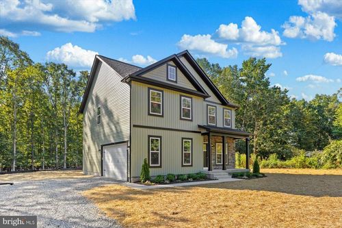 9019 Smiths Bend Rd, FREDERICKSBURG, VA, 22407-9306 | Card Image