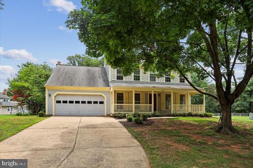 3231 Nestlewood Dr, HERNDON, VA, 20171-3932 | Card Image