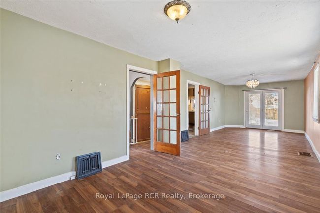 315 Mcnab St, House other with 3 bedrooms, 2 bathrooms and 1 parking in Walkerton ON | Image 4
