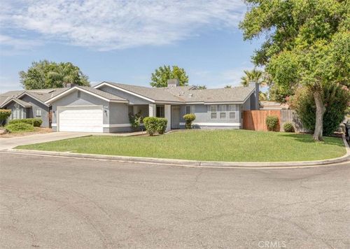 6205 N Barcus, Fresno, CA, 93722 | Card Image