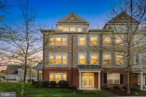 42554 Wildly Ter, ASHBURN, VA, 20148-4348 | Card Image