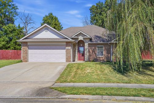 6301 Ruth Ann Ave, HALLSVILLE, MO, 65255-8926 | Card Image