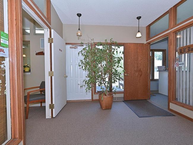 Entry Room | Image 4