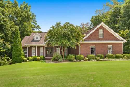 104 Castlewood Ct, Florence, AL, 35633-8206 | Card Image