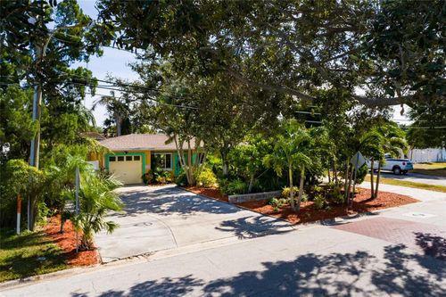 9665 2nd St N, ST PETERSBURG, FL, 33702-2507 | Card Image