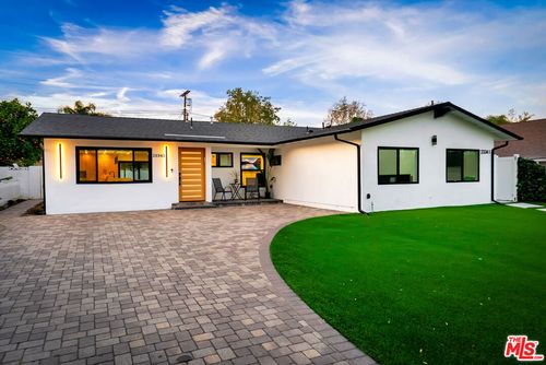 23343 Hartland St, West Hills, CA, 91307-2620 | Card Image