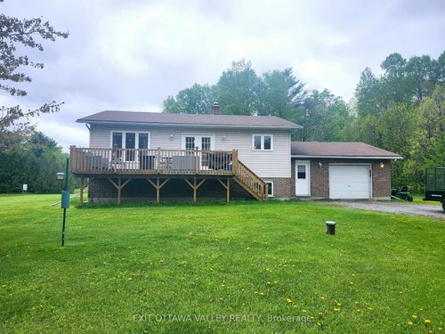 2943 B Line Road, Laurentian Valley, ON, K8A6W6 | Card Image