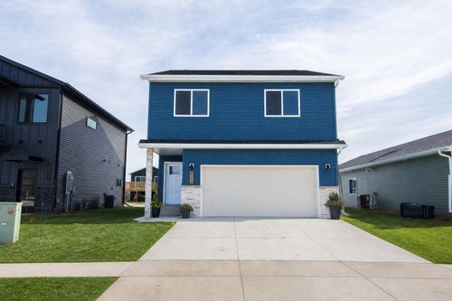 6590 68th Ave S, Horace, ND, 58047-2818 | Card Image