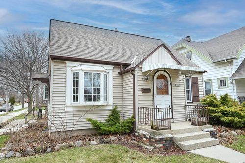 3900 E Van Norman Avenue, Cudahy, WI, 53110 | Card Image