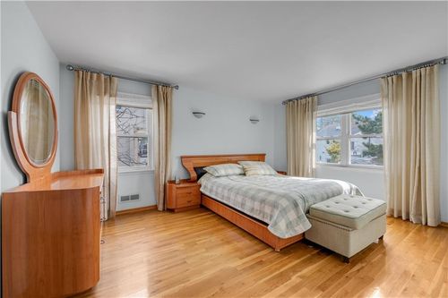 389 Mayfair Dr S, Brooklyn, NY, 11234-6930 | Card Image