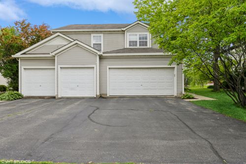 221 Wedgewood Cir, Lake In The Hills, IL, 60156-6271 | Card Image