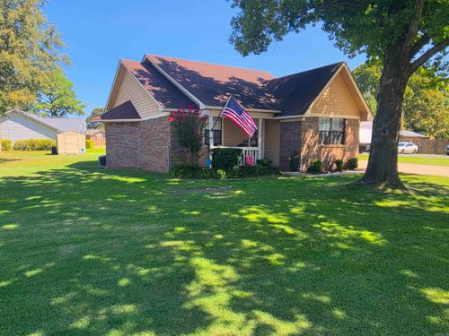 410 Lynn Ln, Lonoke, AR, 72086-2626 | Card Image