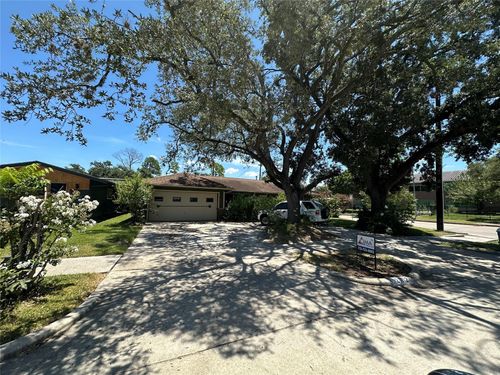 2102 Ridgemore Dr, Houston, TX, 77055-1224 | Card Image