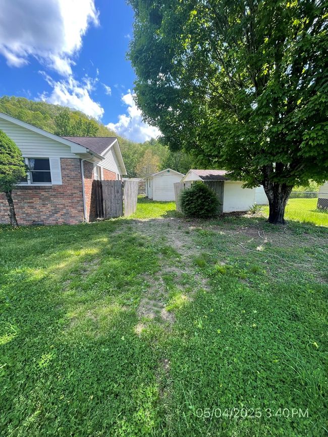 606 Kirby Rd, Home with 3 bedrooms, 2 bathrooms and null parking in Raven VA | Image 10
