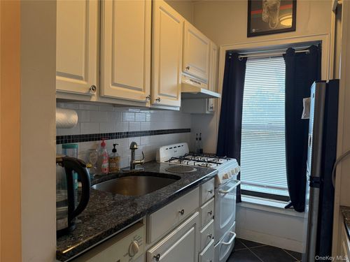apt-3a-30 Clinton Pl, New Rochelle, NY, 10801-6375 | Card Image
