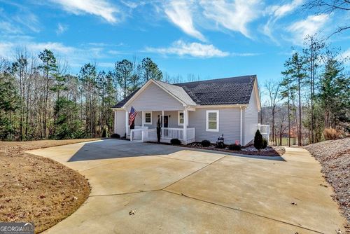 123 Harbor Ln, Townville, SC, 29689-3800 | Card Image