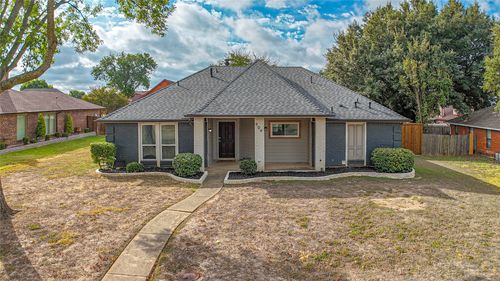 909 Aspen Dr, Desoto, TX, 75115-3469 | Card Image