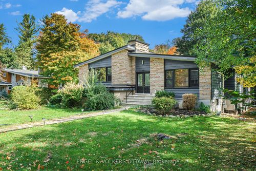60 Juliana Rd, Rockcliffe, ON, K1M1K3 | Card Image