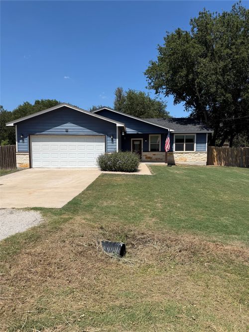 132 Waianae Ct, Bastrop, TX, 78602-2036 | Card Image