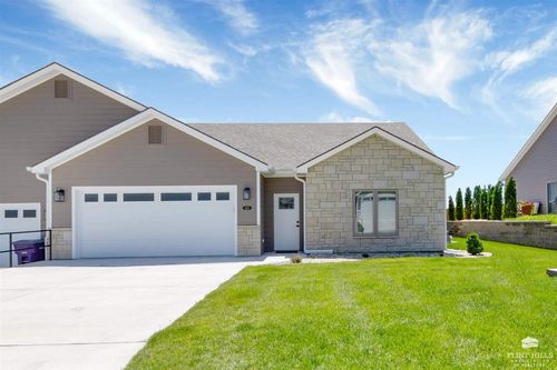 4115 Scenic Xing, Manhattan, KS, 66503-8952 | Card Image