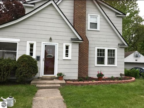 227 N 1st St, West Branch, MI, 48661-1115 | Card Image