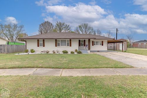 1809 Woodland Dr, Paragould, AR, 72450-4023 | Card Image