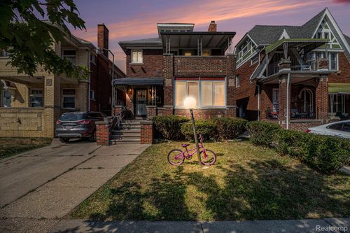 3290 Calvert St, Detroit, MI, 48206-1408 | Card Image