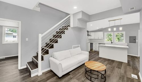 15343 8th Ave, Phoenix, IL, 60426-2512 | Card Image