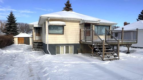 1106 2 Ave, Wainwright, AB, T9W1K7 | Card Image