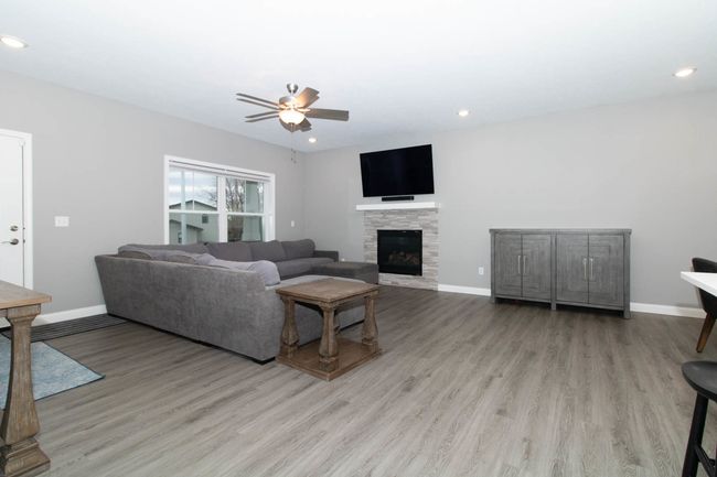300 Raef Rd, House other with 3 bedrooms, 3 bathrooms and 3 parking in Downs IL | Image 5