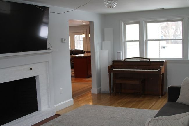 1106 Trapelo Rd, House other with 3 bedrooms, 2 bathrooms and 5 parking in Waltham MA | Image 9