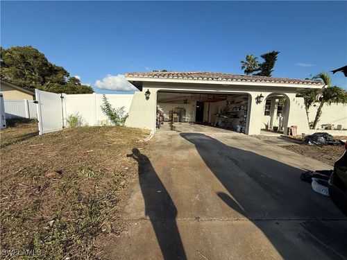 3713 Se 8th Ave, Cape Coral, FL, 33904-5226 | Card Image