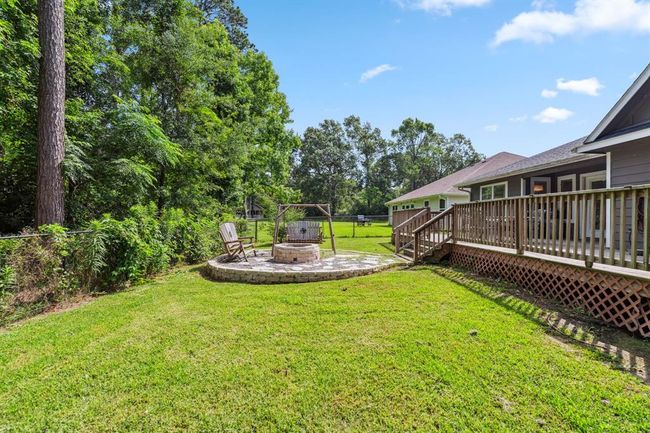 Property extends beyond the back fence line into the middle of the ravine | Image 25