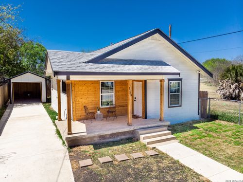 1123 S Olive St, San Antonio, TX, 78210-1944 | Card Image