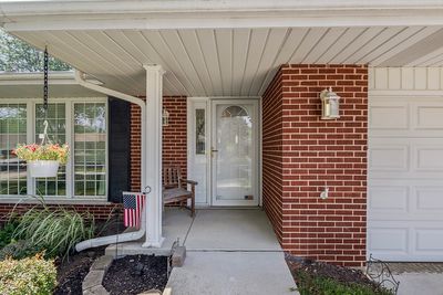 1802 N Aralia Drive, House other with 3 bedrooms, 2 bathrooms and 4 parking in Mount Prospect IL | Image 2