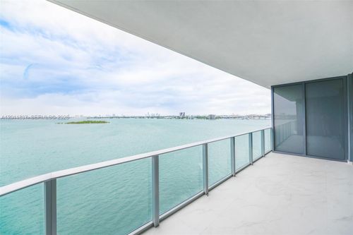 904-700 Ne 24th St, Miami, FL, 33137-5501 | Card Image